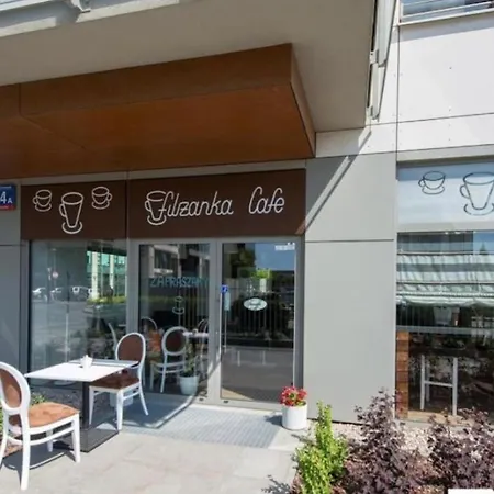 דירה Cybernetyki Business Centre, Chopin Airport, Parking ורשה