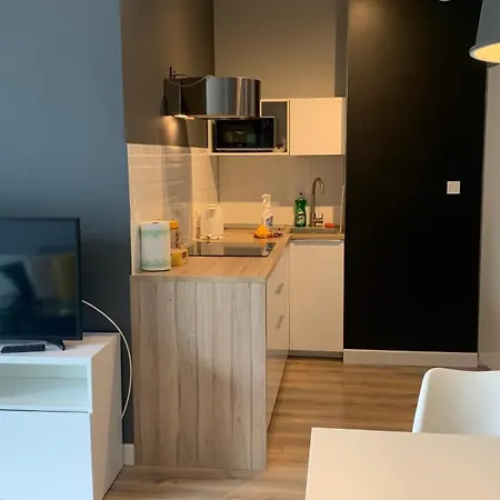 Cybernetyki Business Centre, Chopin Airport, Parking
